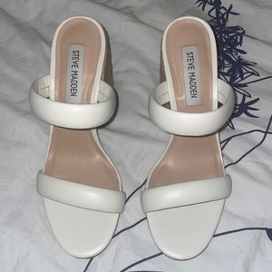 Steve Madden White sandals